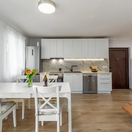 Luka Premium Apartment *