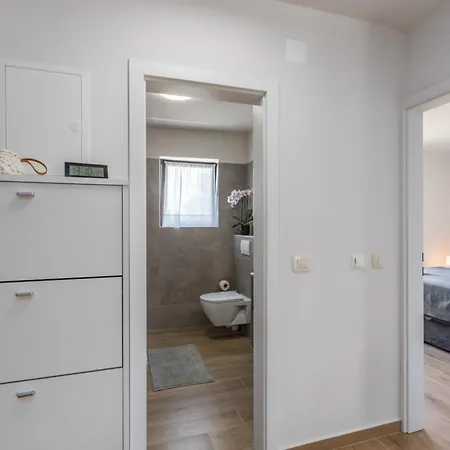 Apartment Luka Premium