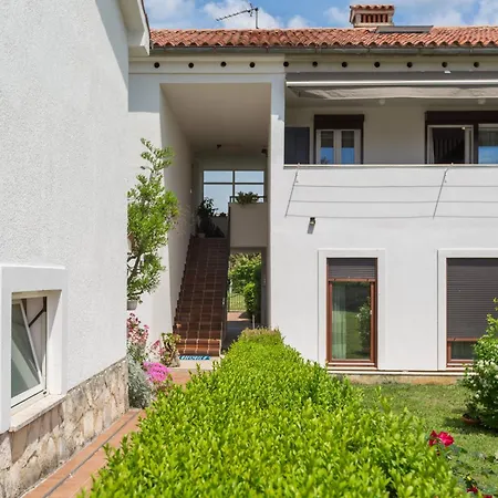 Apartment Luka Premium